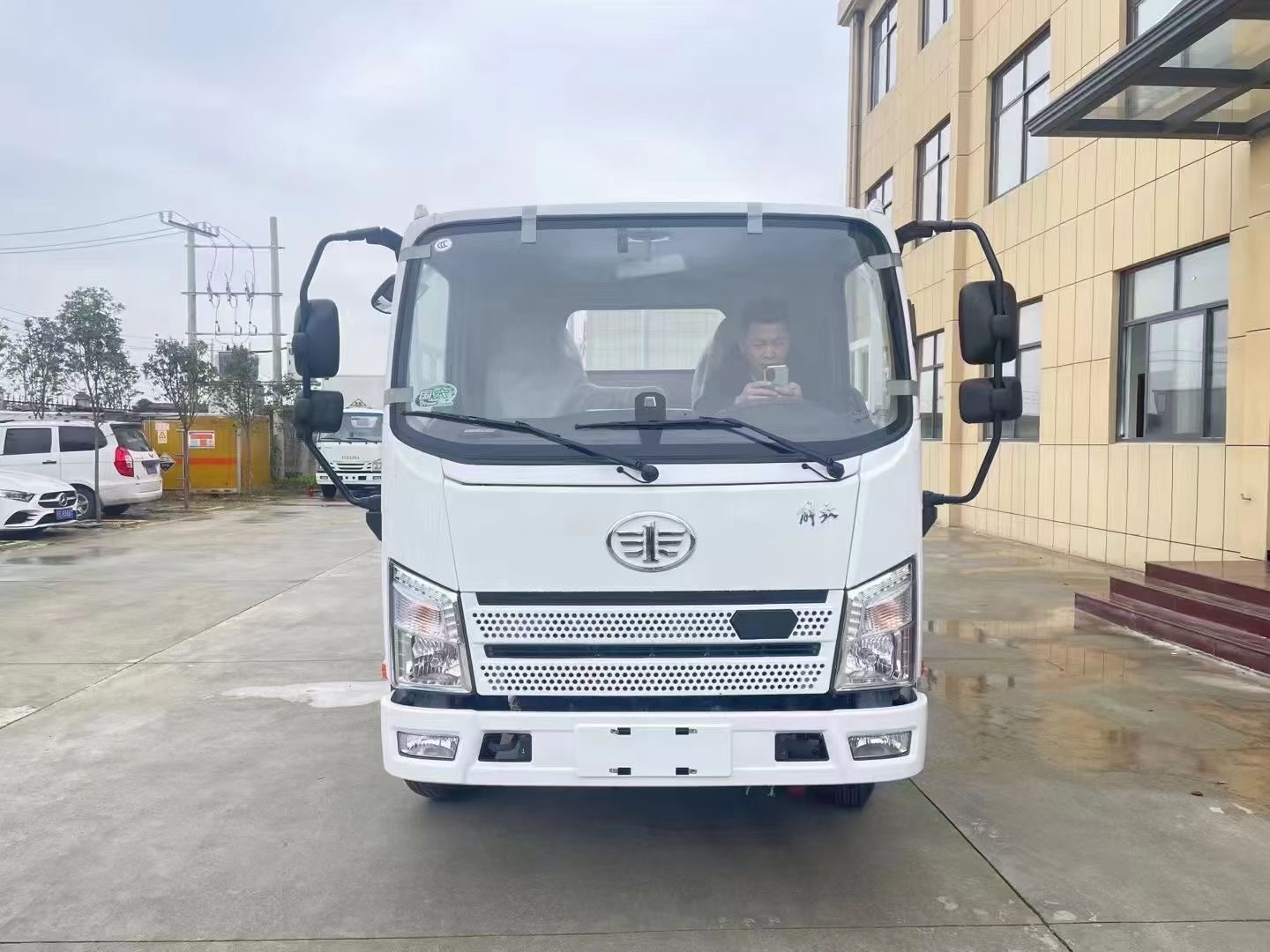 解放藍(lán)牌4.15米氣瓶運(yùn)輸車